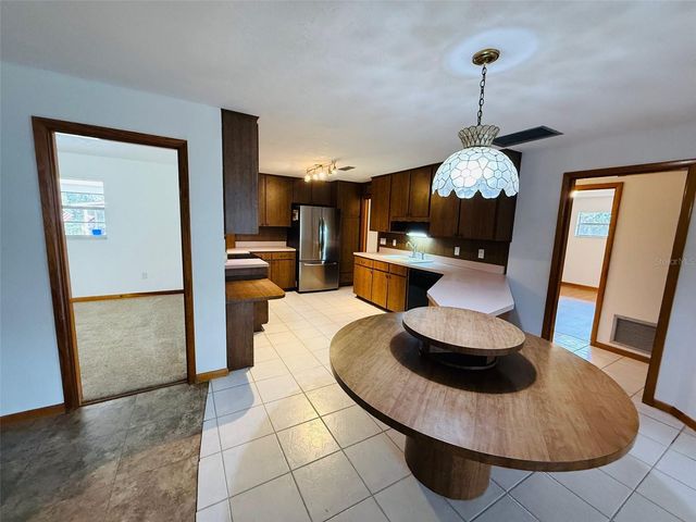 1009 NW 36 ROAD, Gainesville, FL 32609