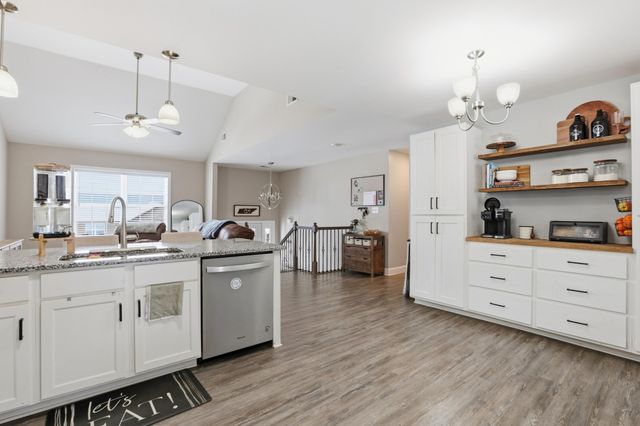 1148 Racker Dr, Clarksville, TN 37043