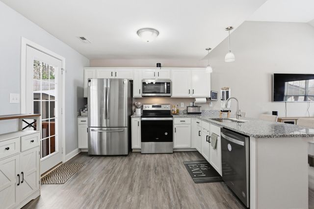 1148 Racker Dr, Clarksville, TN 37043