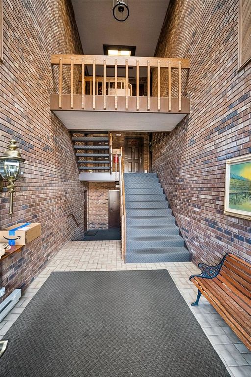 200 Red Top Drive 304, Libertyville, IL 60048 — photo 4