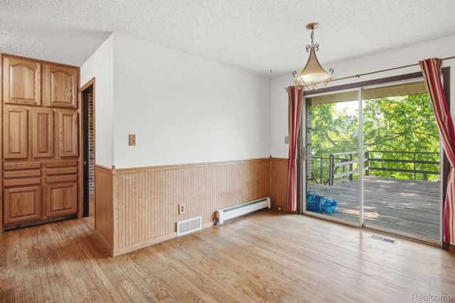 2726 Bay Drive, West Bloomfield Charter Township, MI 48324