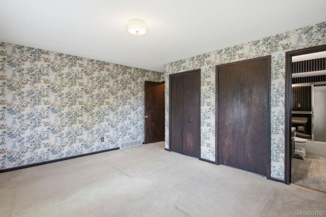 2726 Bay Drive, West Bloomfield Charter Township, MI 48324