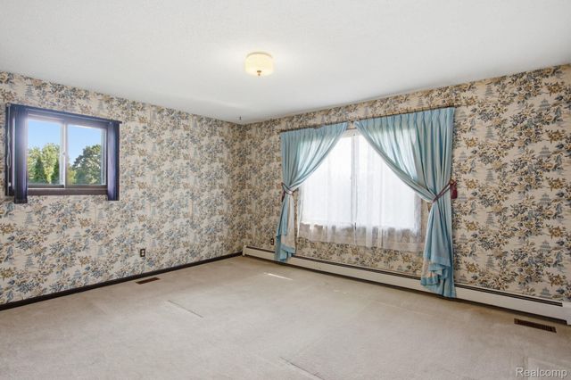 2726 Bay Drive, West Bloomfield Charter Township, MI 48324