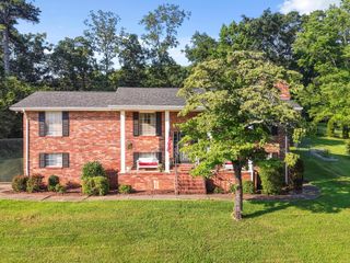 2124 Colonial Parkway Drive, Chattanooga, TN 37421