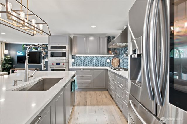 3519 NE 8th Street, Renton, WA 98056