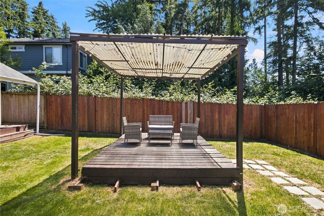 3519 NE 8th Street, Renton, WA 98056