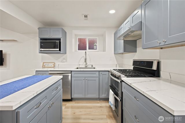 3519 NE 8th Street, Renton, WA 98056