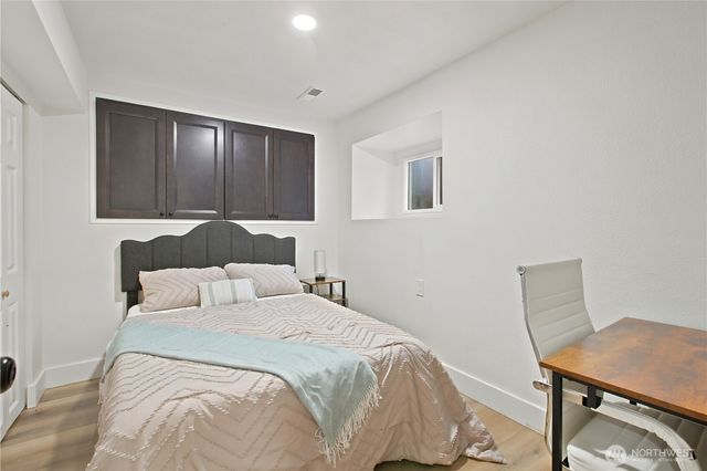 3519 NE 8th Street, Renton, WA 98056