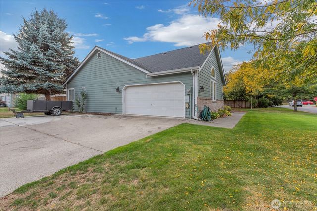10304 150th Avenue Ct E, Puyallup, WA 98374