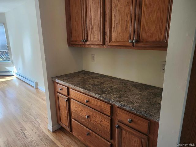 4 Gatz Road, Riverhead, NY 11901