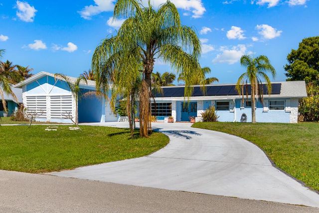 343 SE Verada Avenue, Port St. Lucie, FL 34983