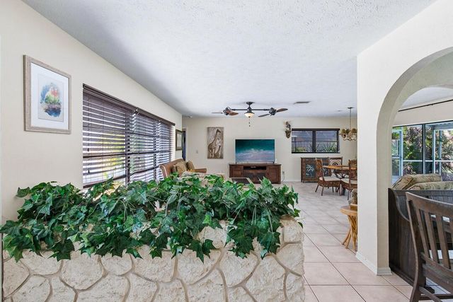 343 SE Verada Avenue, Port St. Lucie, FL 34983