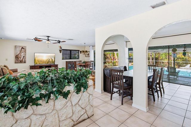 343 SE Verada Avenue, Port St. Lucie, FL 34983