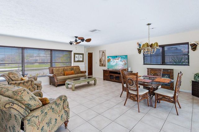 343 SE Verada Avenue, Port St. Lucie, FL 34983
