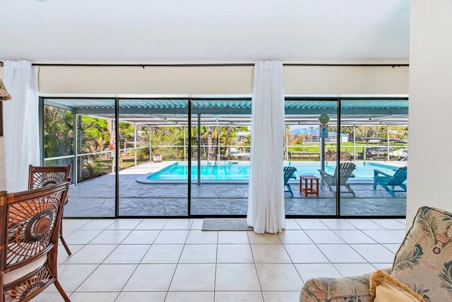 343 SE Verada Avenue, Port St. Lucie, FL 34983