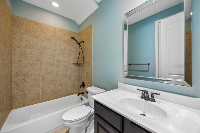 6722 Plaza Viaduct, Irving, TX 75039