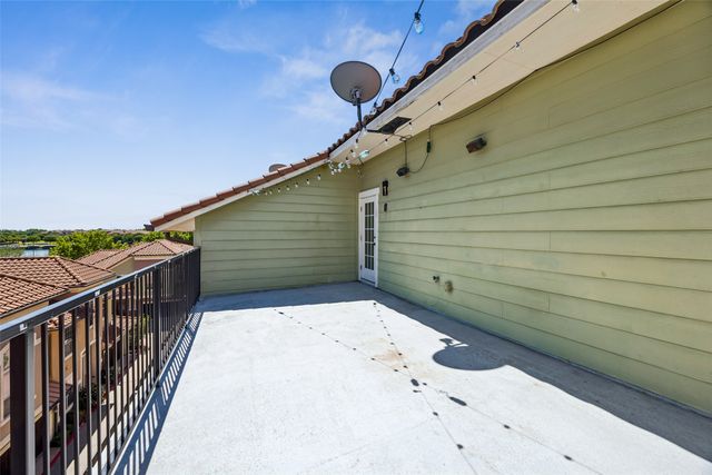 6722 Plaza Viaduct, Irving, TX 75039