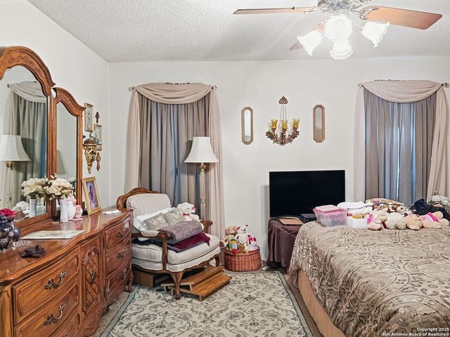 6719 Fair Lake, San Antonio, TX 78244