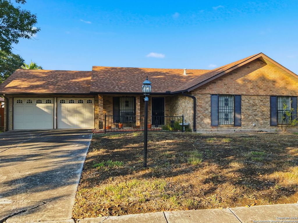 6719 Fair Lake, San Antonio, TX 78244