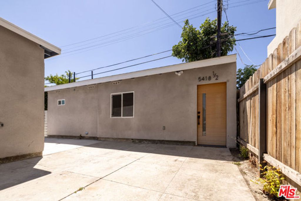 5418 Smiley Drive, Los Angeles, CA 90016