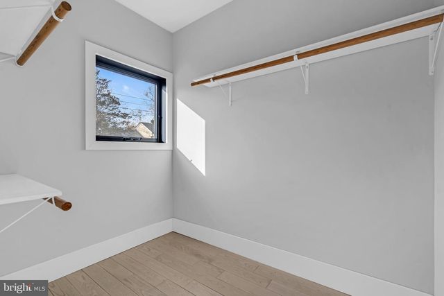 10 MCCREADY ALY, Lambertville, NJ 08530