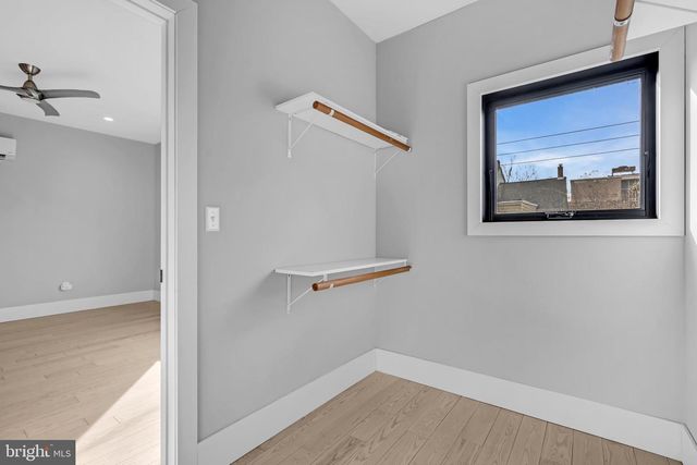 10 MCCREADY ALY, Lambertville, NJ 08530