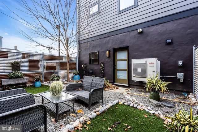 10 MCCREADY ALY, Lambertville, NJ 08530