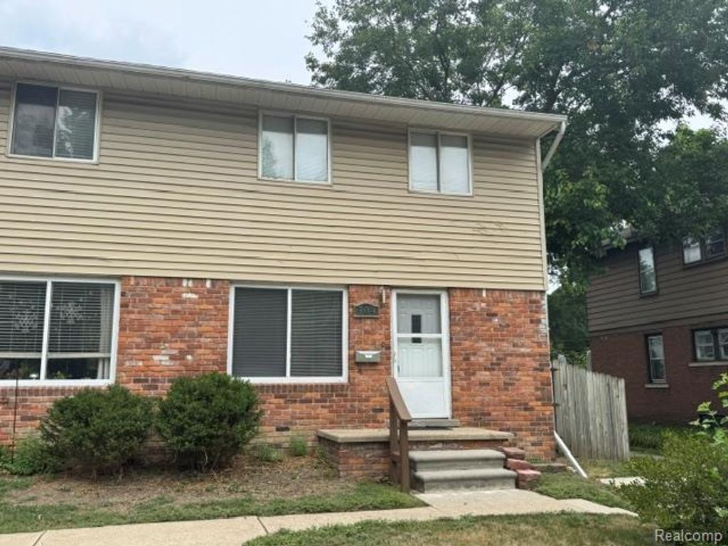 309 E Farnum Avenue, Royal Oak, MI 48067