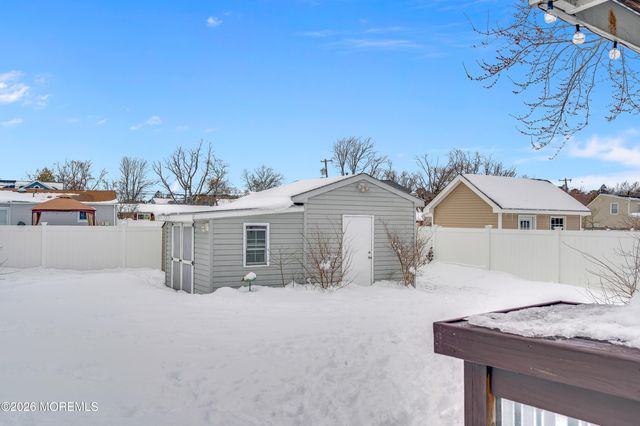 932 Harrison Road, Toms River, NJ 08753