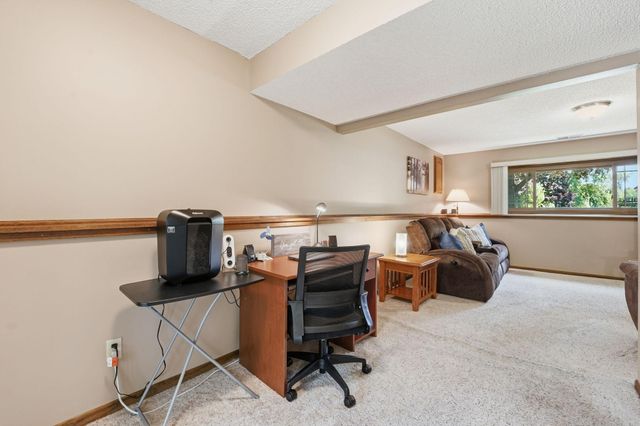783 Bur Oak Court, Vadnais Heights, MN 55127
