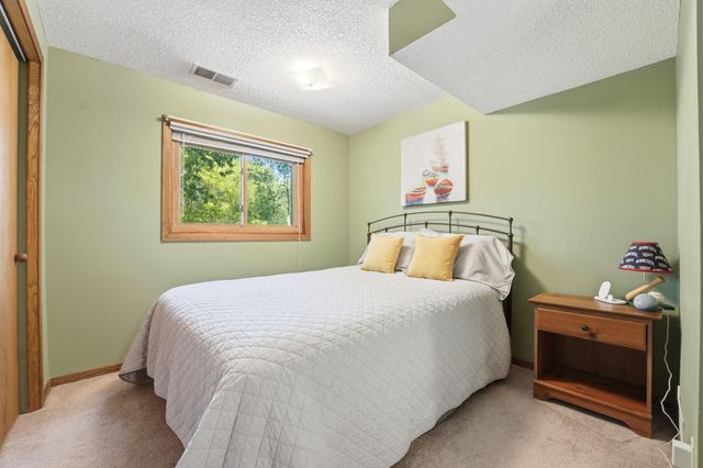 783 Bur Oak Court, Vadnais Heights, MN 55127