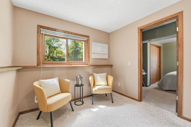 783 Bur Oak Court, Vadnais Heights, MN 55127