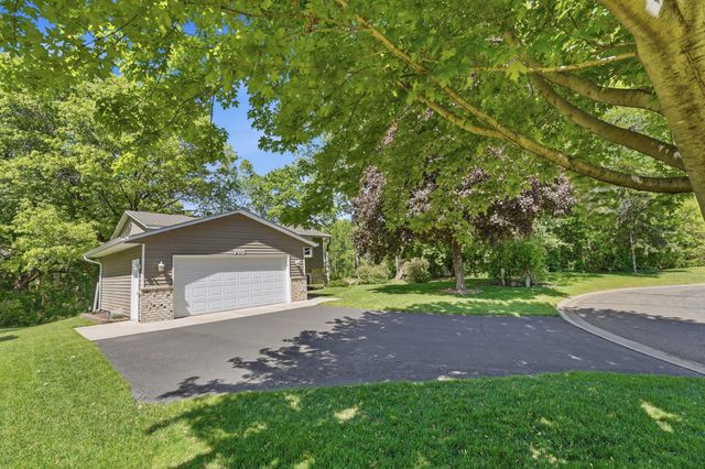783 Bur Oak Court, Vadnais Heights, MN 55127