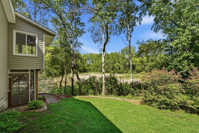 783 Bur Oak Court, Vadnais Heights, MN 55127