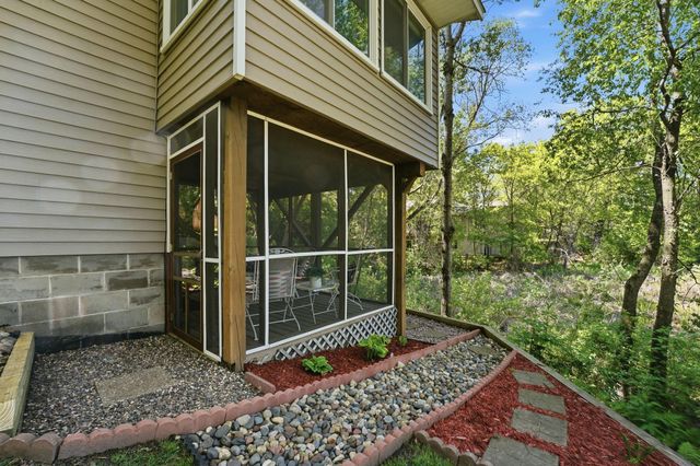 783 Bur Oak Court, Vadnais Heights, MN 55127