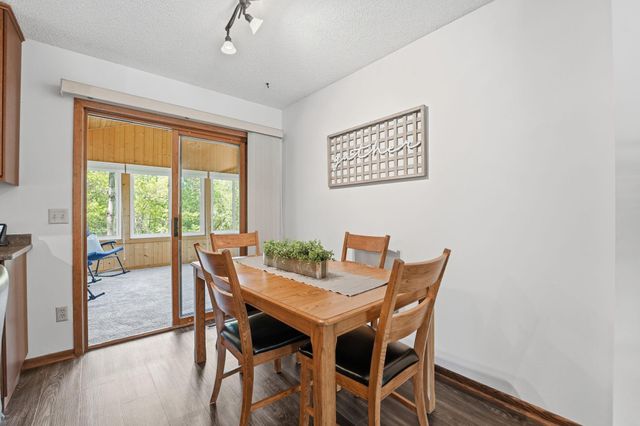783 Bur Oak Court, Vadnais Heights, MN 55127