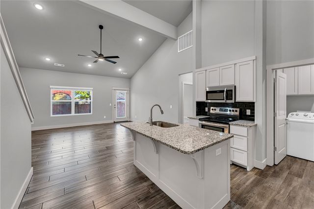 654 Sun Meadows Loop, Centerton, AR 72719