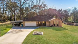 5 Acorn Trl, White Oak, TX 75693
