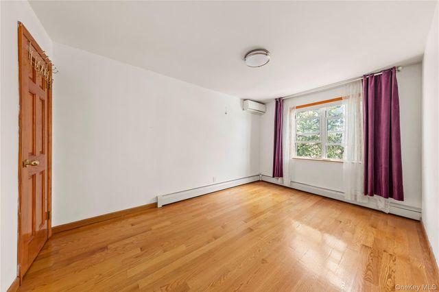 5352 194th Street, Fresh Meadows, NY 11365