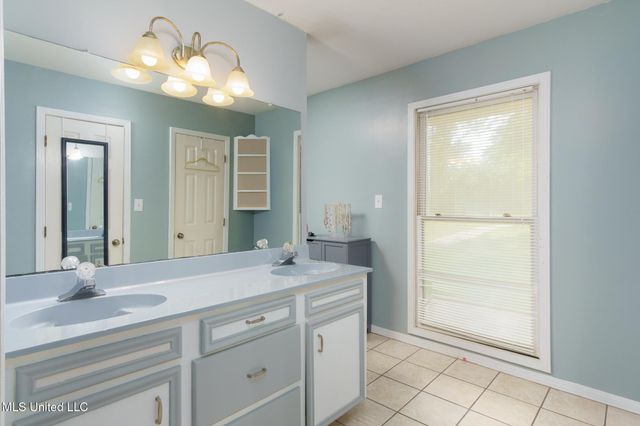 101 Pinewood Drive, Hattiesburg, MS 39402