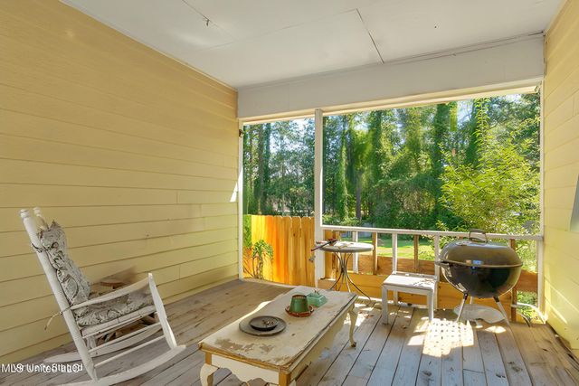 101 Pinewood Drive, Hattiesburg, MS 39402