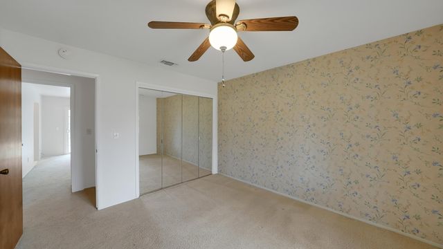 2113 E Paradise Avenue, Visalia, CA 93292