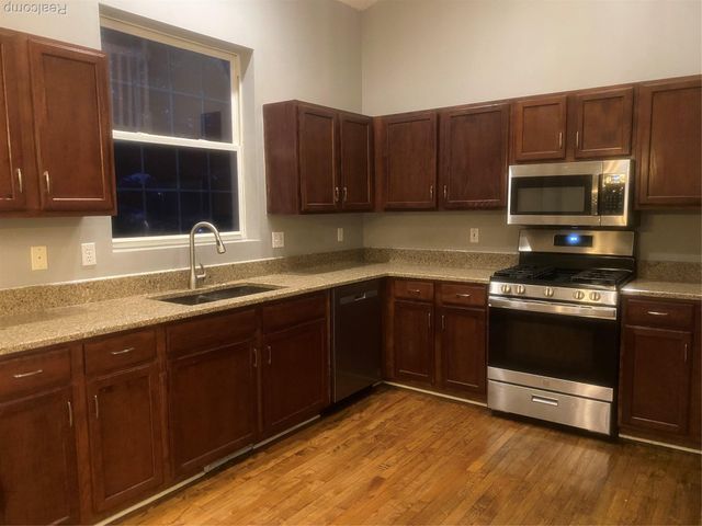 6866 Fox Lane, Waterford Charter Township, MI 48327