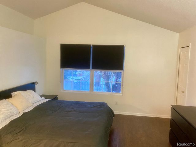 6866 Fox Lane, Waterford Charter Township, MI 48327