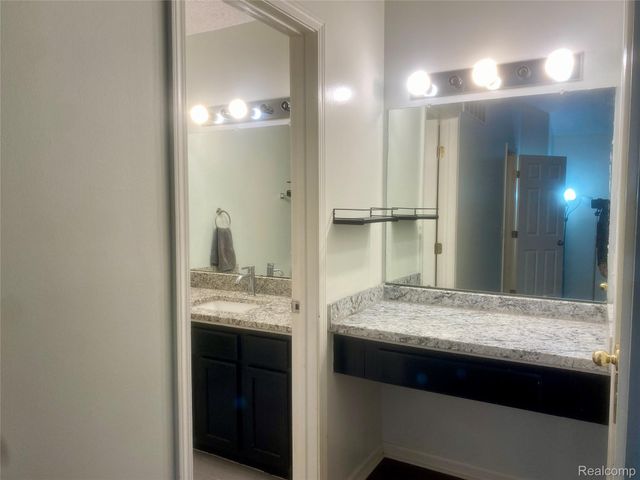 6866 Fox Lane, Waterford Charter Township, MI 48327