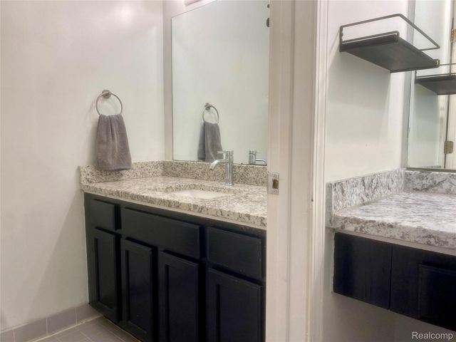 6866 Fox Lane, Waterford Charter Township, MI 48327