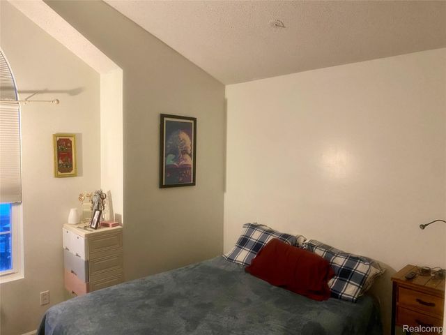 6866 Fox Lane, Waterford Charter Township, MI 48327