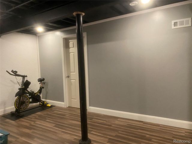 6866 Fox Lane, Waterford Charter Township, MI 48327