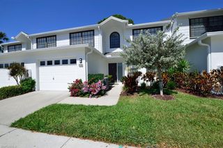 878 Meadowland DR 2-22, Naples, FL 34108