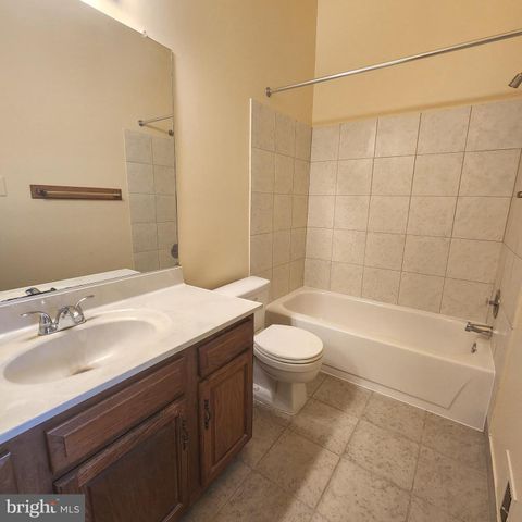 6054 ROCKTON CT, Centreville, VA 20121